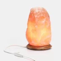 Beleuchteter Salzkristall