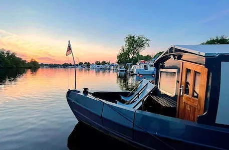 Hausboot Übernachtung Hamburg - Jochen Schweizer