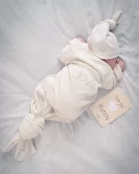 Snap The Moment - Dream Bag Strampel Body & Beanie Milky "Joy" | Geknüpfte Stramplerbodys